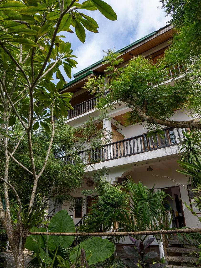 Golden Monkey Beach Hotel Ель-Нідо Екстер'єр фото